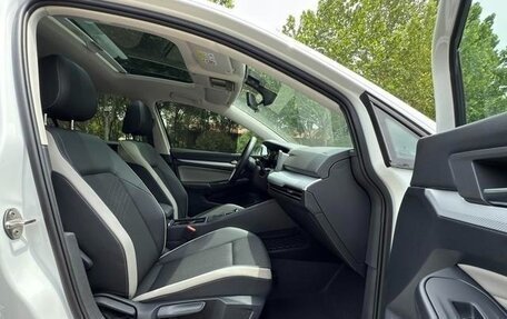 Volkswagen Golf VIII, 2021 год, 1 550 000 рублей, 12 фотография