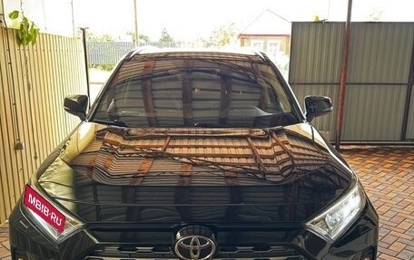 Toyota RAV4, 2020 год, 3 400 000 рублей, 1 фотография