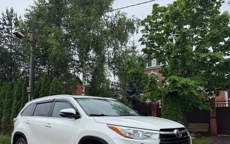 Toyota Highlander III, 2014 год, 2 686 000 рублей, 1 фотография