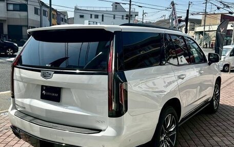 Cadillac Escalade V, 2024 год, 15 170 000 рублей, 7 фотография