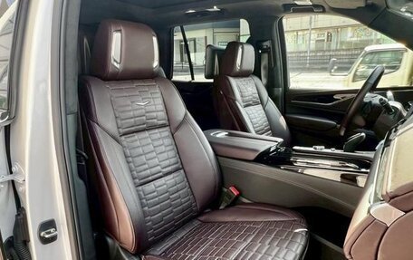 Cadillac Escalade V, 2024 год, 15 170 000 рублей, 13 фотография