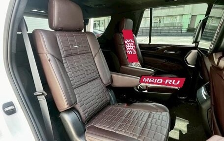 Cadillac Escalade V, 2024 год, 15 170 000 рублей, 15 фотография
