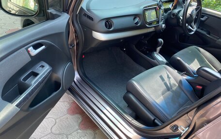 Honda Insight II рестайлинг, 2012 год, 1 220 000 рублей, 17 фотография