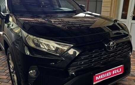 Toyota RAV4, 2020 год, 3 400 000 рублей, 9 фотография