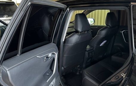 Toyota RAV4, 2020 год, 3 400 000 рублей, 14 фотография