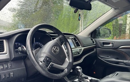 Toyota Highlander III, 2014 год, 2 686 000 рублей, 3 фотография