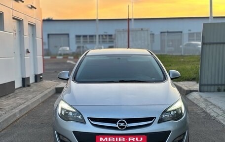 Opel Astra J, 2012 год, 610 000 рублей, 2 фотография