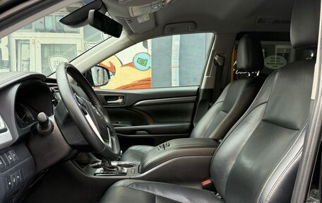 Toyota Highlander III, 2019 год, 3 200 000 рублей, 3 фотография
