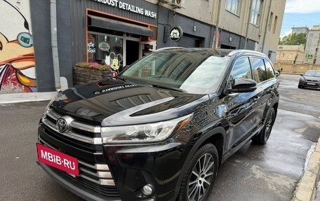 Toyota Highlander III, 2019 год, 3 200 000 рублей, 8 фотография