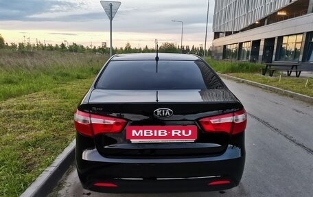 KIA Rio III рестайлинг, 2014 год, 860 000 рублей, 3 фотография