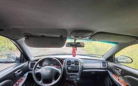 Hyundai Sonata IV рестайлинг, 2005 год, 230 000 рублей, 7 фотография