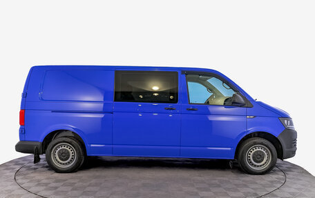 Volkswagen Transporter T6 рестайлинг, 2017 год, 2 650 000 рублей, 4 фотография
