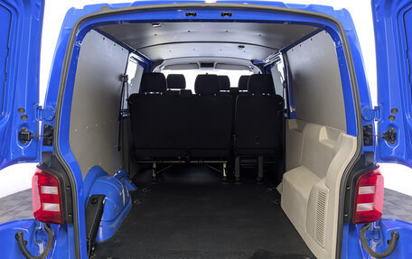 Volkswagen Transporter T6 рестайлинг, 2017 год, 2 650 000 рублей, 10 фотография