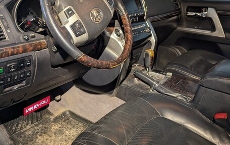 Toyota Land Cruiser 200, 2013 год, 2 480 000 рублей, 10 фотография