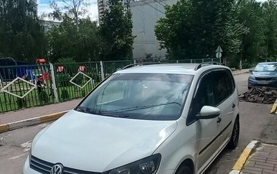 Volkswagen Touran III, 2014 год, 824 000 рублей, 1 фотография