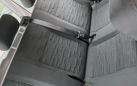 Volkswagen Caravelle T6 рестайлинг, 2020 год, 5 200 000 рублей, 6 фотография
