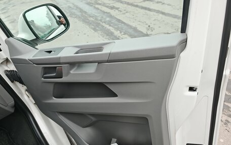 Volkswagen Caravelle T6 рестайлинг, 2020 год, 5 200 000 рублей, 12 фотография