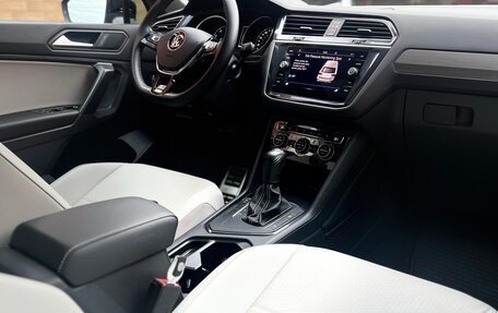 Volkswagen Tiguan II, 2021 год, 3 350 000 рублей, 8 фотография
