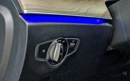 Mercedes-Benz E-Класс, 2019 год, 3 050 000 рублей, 10 фотография