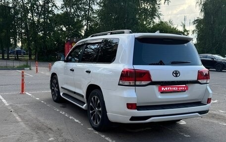 Toyota Land Cruiser 200, 2018 год, 7 060 000 рублей, 3 фотография