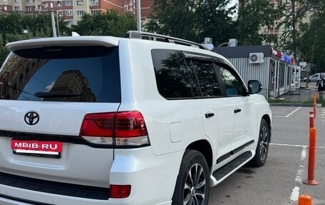 Toyota Land Cruiser 200, 2018 год, 7 060 000 рублей, 2 фотография