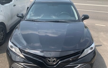 Toyota Camry, 2020 год, 2 100 000 рублей, 2 фотография