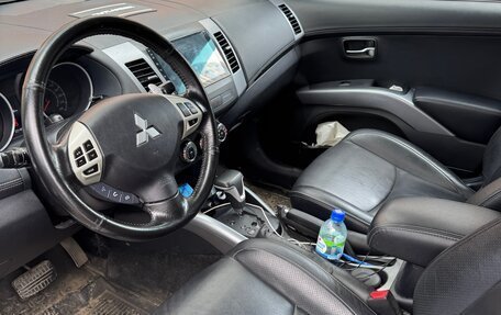 Mitsubishi Outlander III рестайлинг 3, 2011 год, 1 100 000 рублей, 7 фотография