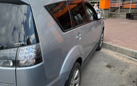 Mitsubishi Outlander III рестайлинг 3, 2011 год, 1 100 000 рублей, 4 фотография