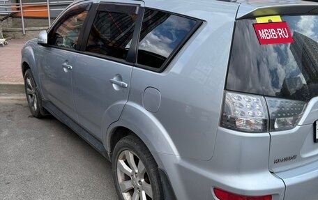 Mitsubishi Outlander III рестайлинг 3, 2011 год, 1 100 000 рублей, 5 фотография