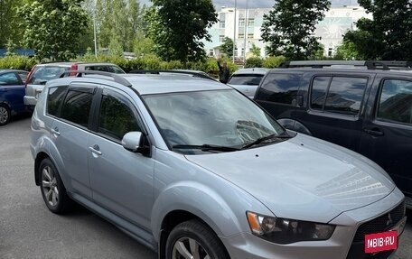 Mitsubishi Outlander III рестайлинг 3, 2011 год, 1 100 000 рублей, 2 фотография