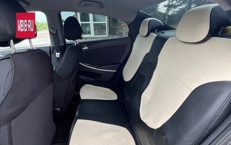 Hyundai Solaris II рестайлинг, 2011 год, 620 000 рублей, 9 фотография