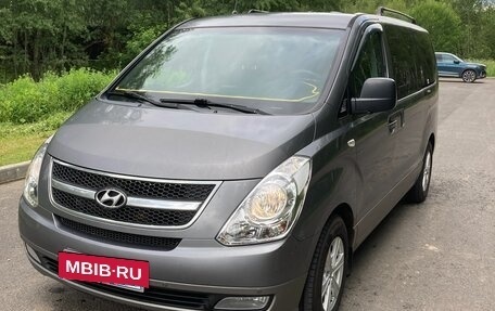 Hyundai H-1 II рестайлинг, 2010 год, 1 490 000 рублей, 9 фотография