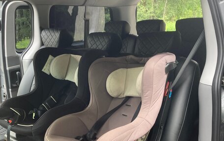Hyundai H-1 II рестайлинг, 2010 год, 1 490 000 рублей, 12 фотография