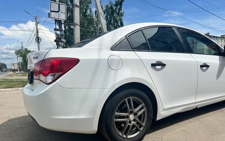 Chevrolet Cruze II, 2010 год, 800 000 рублей, 6 фотография