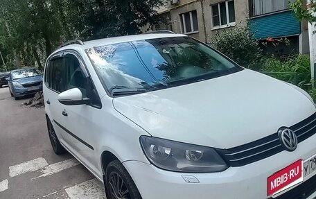 Volkswagen Touran III, 2014 год, 824 000 рублей, 5 фотография
