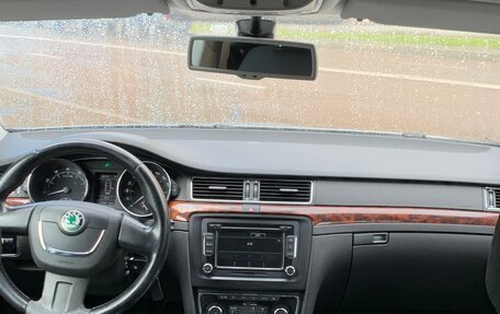 Skoda Superb III рестайлинг, 2010 год, 690 000 рублей, 20 фотография