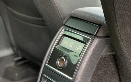 Skoda Superb III рестайлинг, 2010 год, 690 000 рублей, 19 фотография
