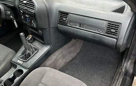 BMW 3 серия, 1993 год, 550 000 рублей, 9 фотография