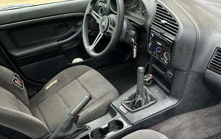 BMW 3 серия, 1993 год, 550 000 рублей, 8 фотография