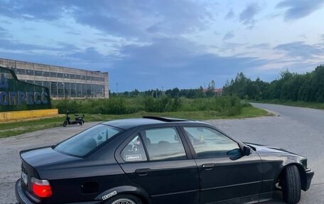 BMW 3 серия, 1993 год, 550 000 рублей, 12 фотография
