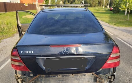 Mercedes-Benz E-Класс, 2003 год, 495 998 рублей, 10 фотография