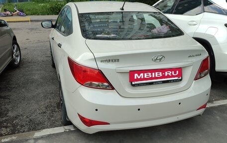 Hyundai Solaris II рестайлинг, 2015 год, 1 200 000 рублей, 2 фотография