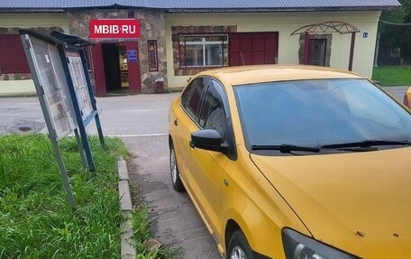 Volkswagen Polo VI (EU Market), 2015 год, 450 000 рублей, 8 фотография