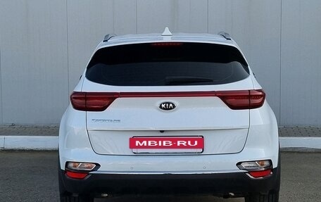 KIA Sportage IV рестайлинг, 2020 год, 2 300 000 рублей, 6 фотография