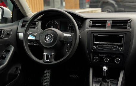 Volkswagen Jetta VI, 2011 год, 869 000 рублей, 18 фотография