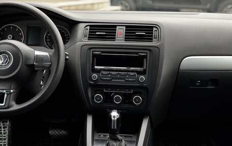 Volkswagen Jetta VI, 2011 год, 869 000 рублей, 20 фотография