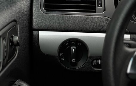 Volkswagen Jetta VI, 2011 год, 869 000 рублей, 27 фотография
