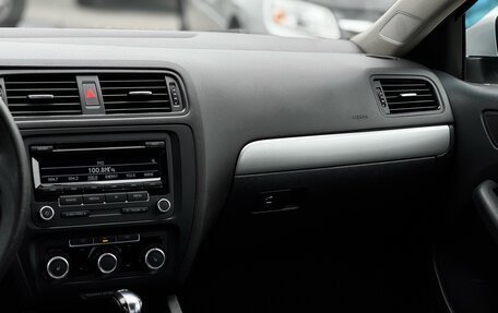 Volkswagen Jetta VI, 2011 год, 869 000 рублей, 25 фотография