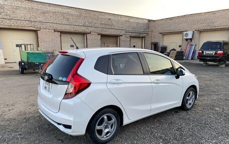 Honda Fit III, 2018 год, 1 415 000 рублей, 4 фотография