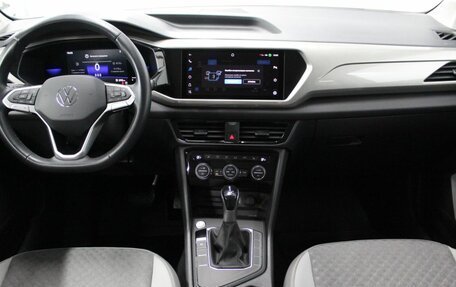 Volkswagen Taos, 2021 год, 2 450 000 рублей, 21 фотография